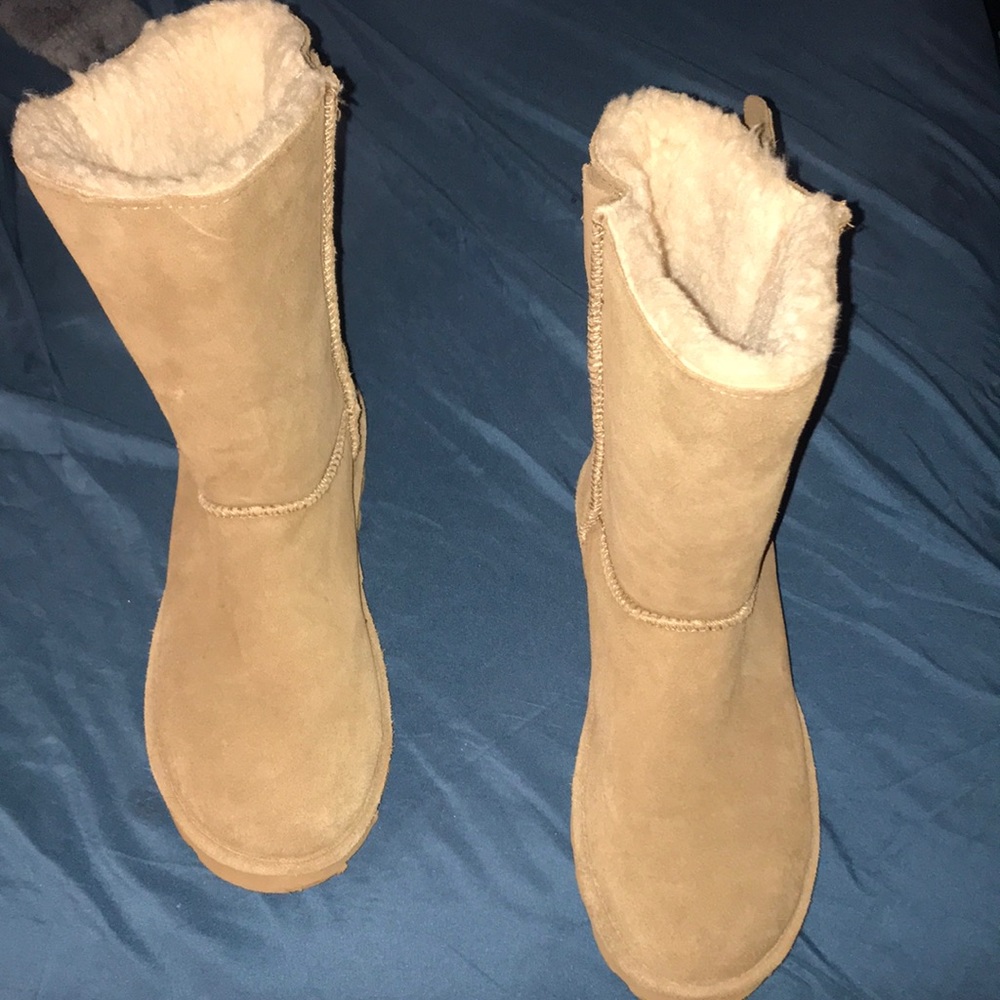 Brand new bear paw boots